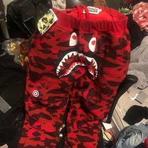 BAPE CAMO SHARK SWEATS SIZE L